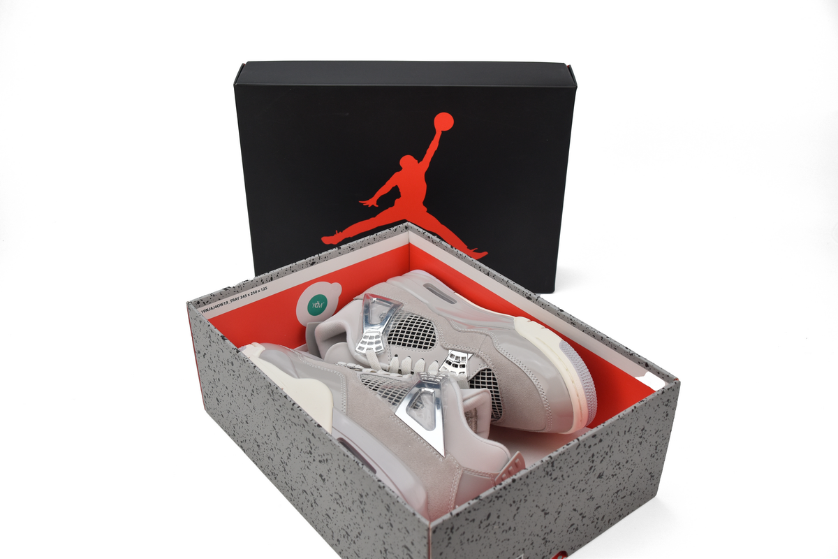 Air Jordan 4 AQ9129-001