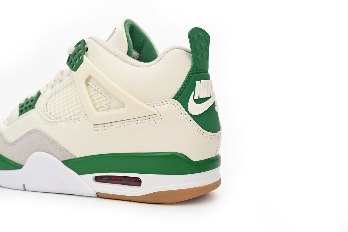 Air Jordan 4 DR5415-103