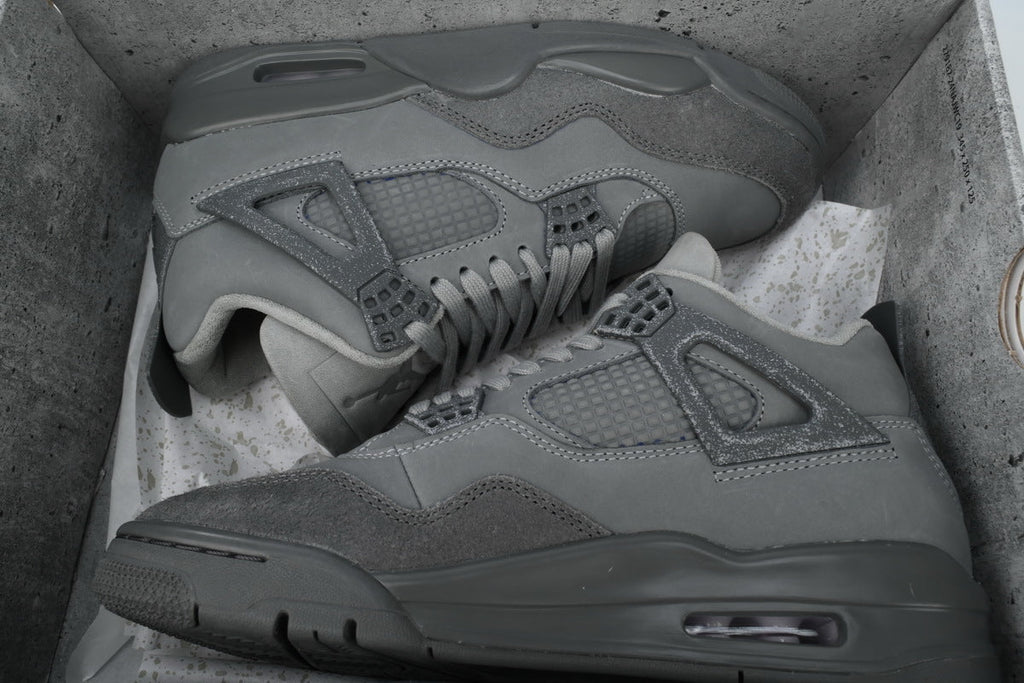 Air Jordan 4 FQ7928-001