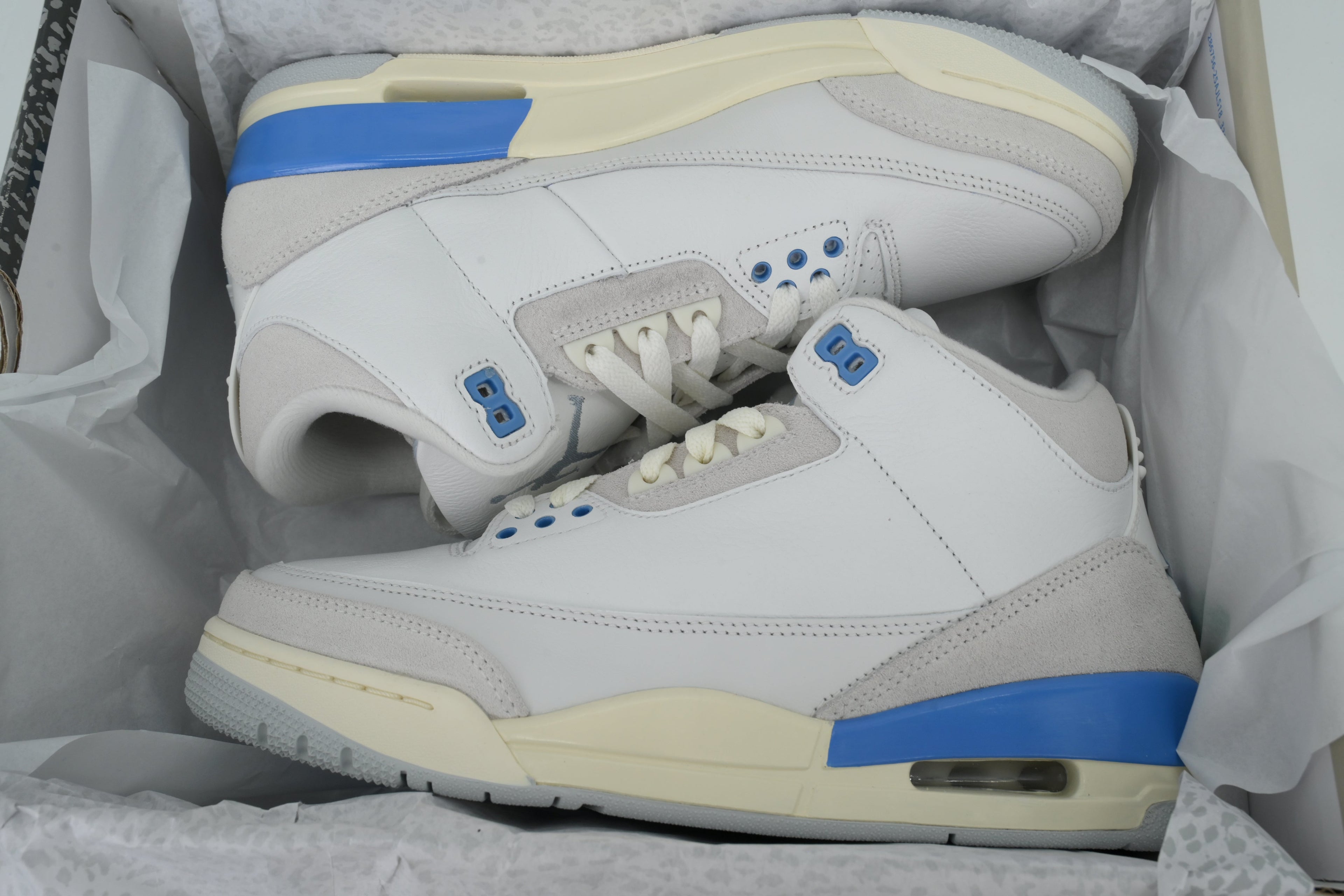 Air Jordan 3 CT8532-101