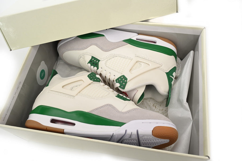 Air Jordan 4 DR5415-103